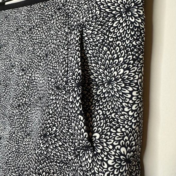 NWOT Lululemon Black & White Floral Tennis Skirt - Picture 6 of 6